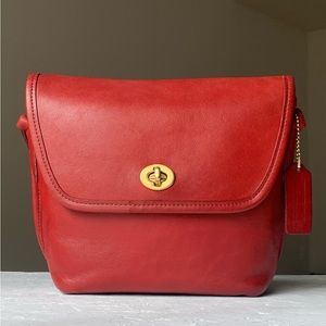 Beautiful Red Vintage Coach Quincey (9919) 💋